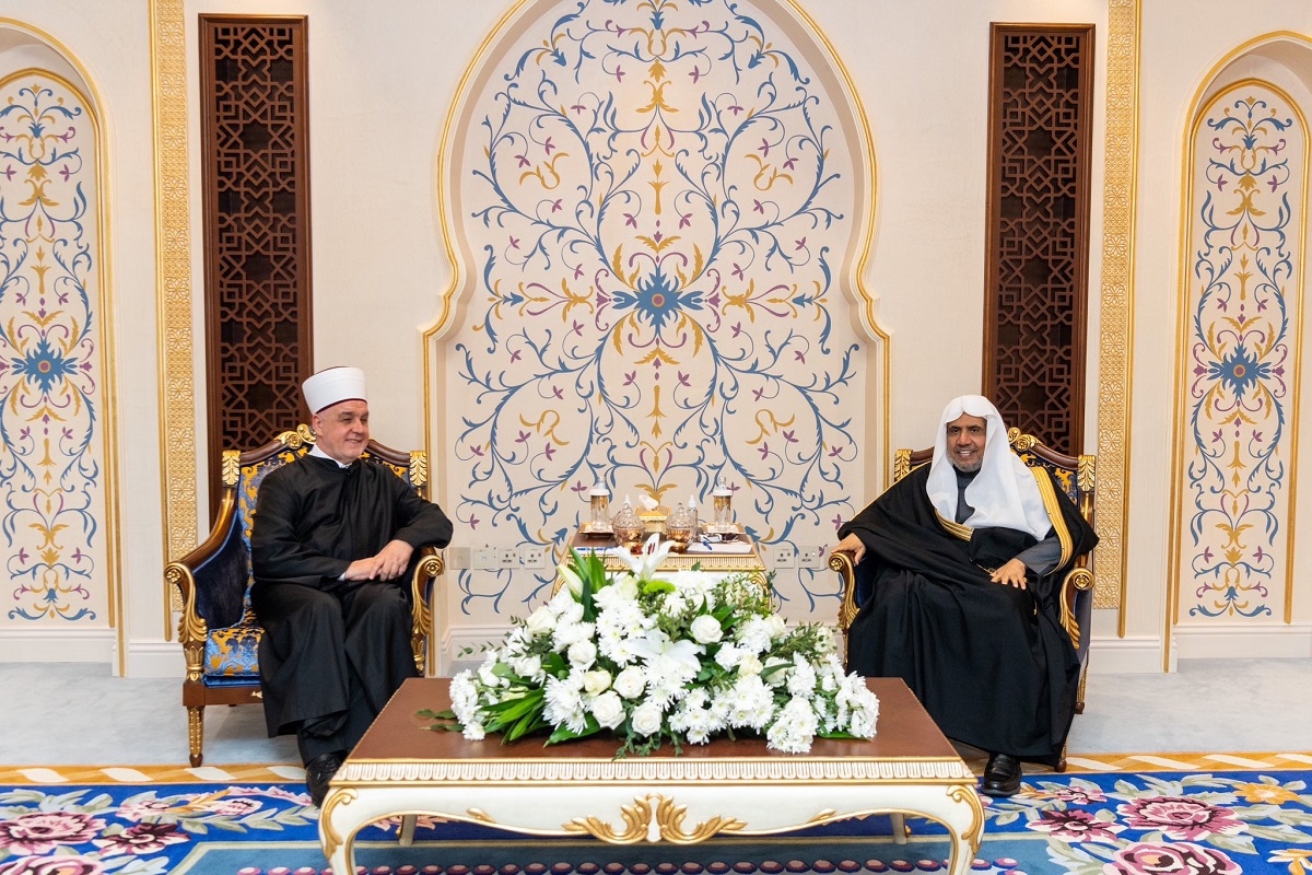 جناب دبیر کل، رئیس انجمن علمای مسلمان، شیخ د.محمد العيسى در دفترش در مكه المكرمه جناب مفتی بوسنی و هرزگوین شیخ حسین کاوازوویچ دیدار کرد