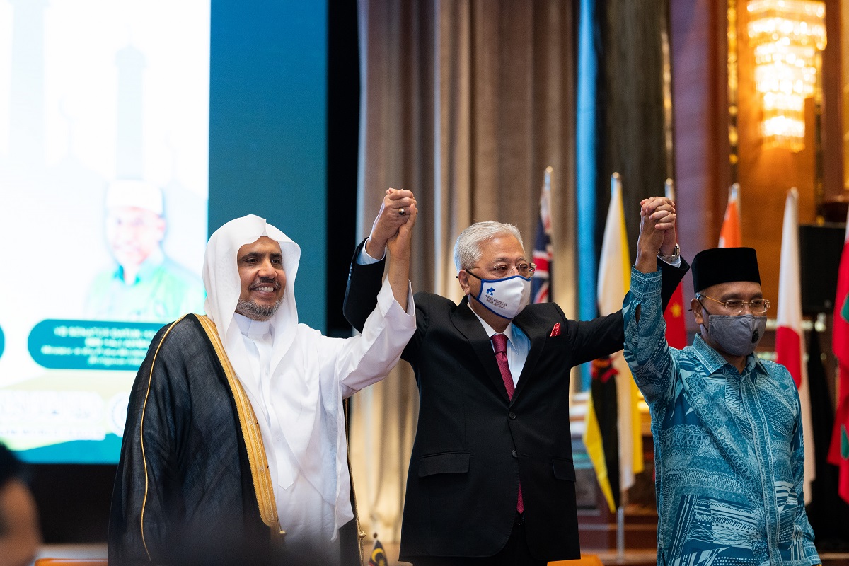 Muslim World League Praises the Great Islamic and International Interaction with the Charter of Makkah