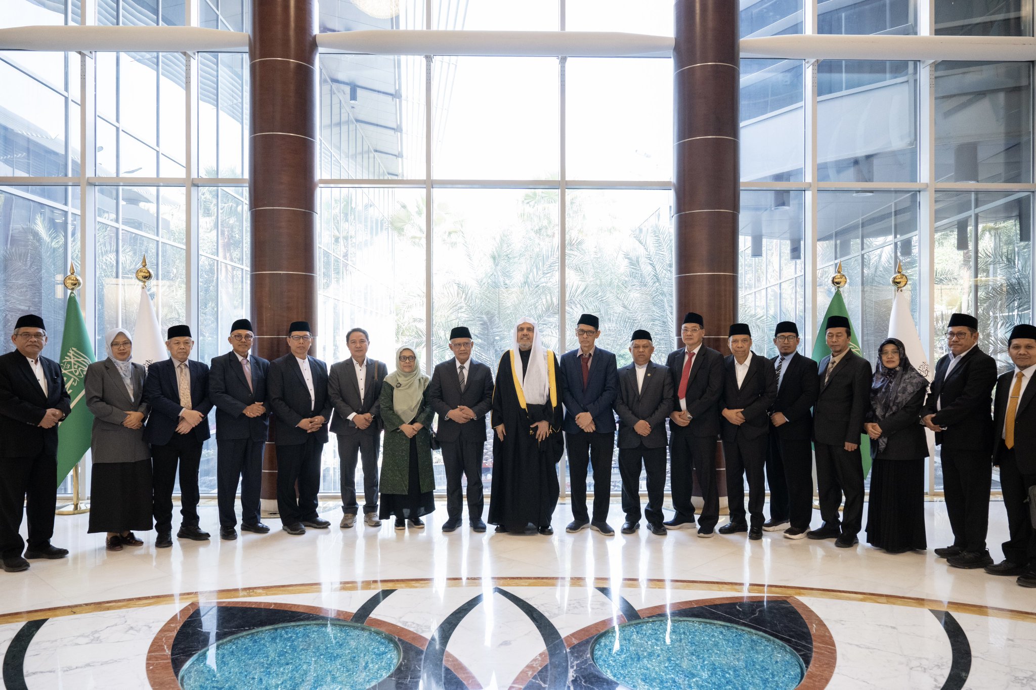 H.E. Sheikh Dr. Mohammed Al-Issa, received a delegation from the Central Leadership of Muhammadiyah in the Republic of Indonesia, headed by H.E. Sheikh Dr. Haedar Nashir