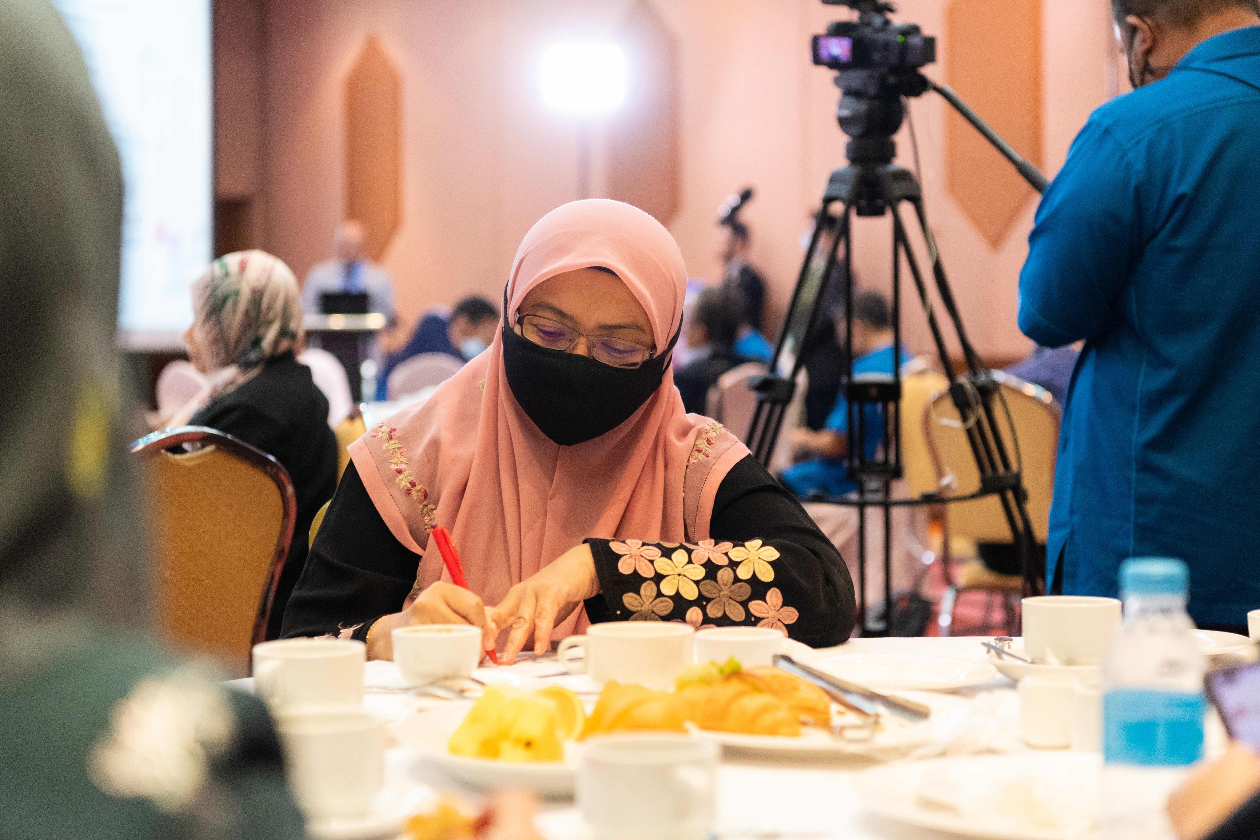 Mohammad Alissa tient une conférence à l’université islamique de Malaisie sur le thème «La valeur de la modération et de la coexistence»