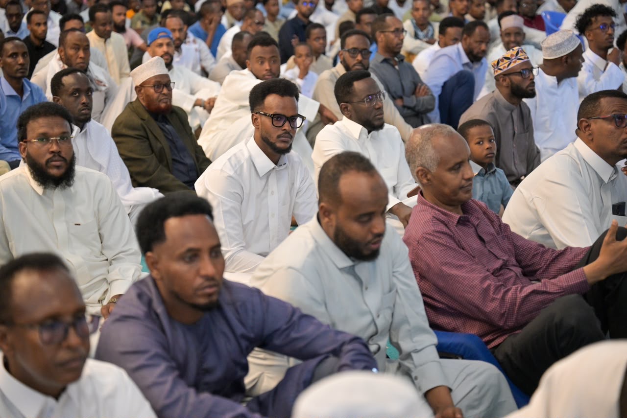 The Secretary-General of the Muslim World League (MWL) Delivers Friday Sermon and Leads the Prayer at the Grand Mosque in the Somali Capital