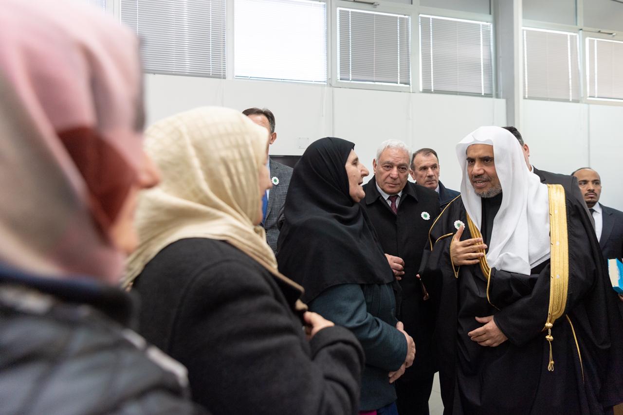 معالي الشيخ د. ⁧‫محمد العيسى‬⁩ يقود وفداً إسلامياً رفيعاً بمشاركة عددٍ من قيادات أتباع الأديان في زيارة تضامنية مع ضحايا المذابح ضد المسلمين في "سربرنيتسا"