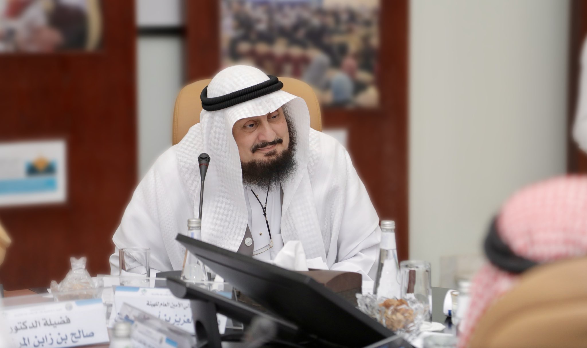Cheikh D. #MohammadAlissa préside le Conseil d’administration de l’Organisation mondiale de secours de protection et de développement en présence de ses membres où divers sujets et projets ont été traités.