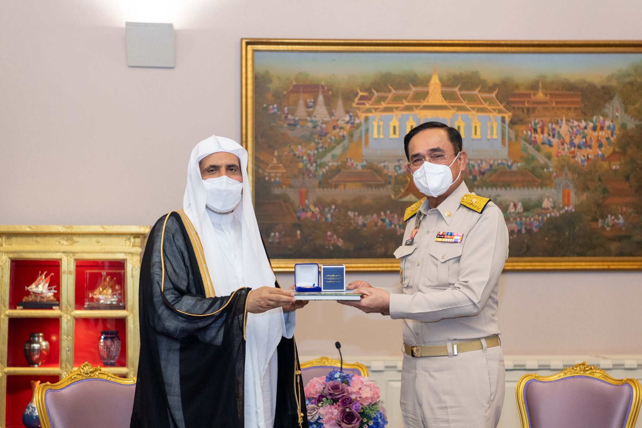 Le Général Prayuth cha Premier ministre de Thaïlande a reçu Mohammad Alissa au palais présidentiel afin de souligner l’importance de cette visite pour le Gouvernement thaïlandais