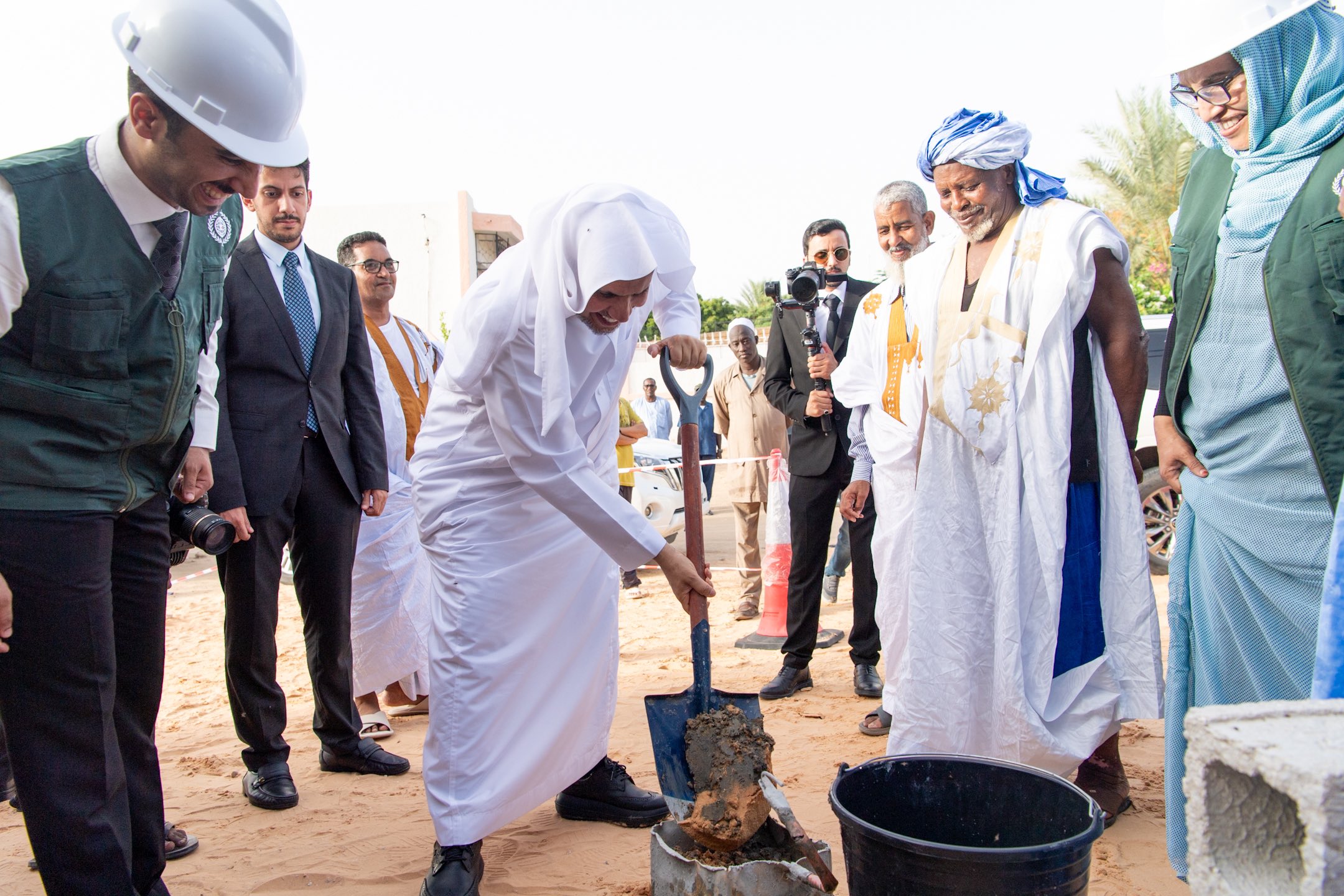 His Excellency Sheikh Dr. Mohammed Al-Issa observed the last phase of the MWL’s project to establish the Great Mosque in the Mauritanian capital Nouakchott