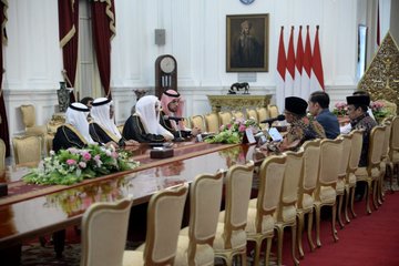 In Jakarta last week, HE Dr. Mohammad Alissa met with the President of Indonesia to discuss the activities of the Muslim World League