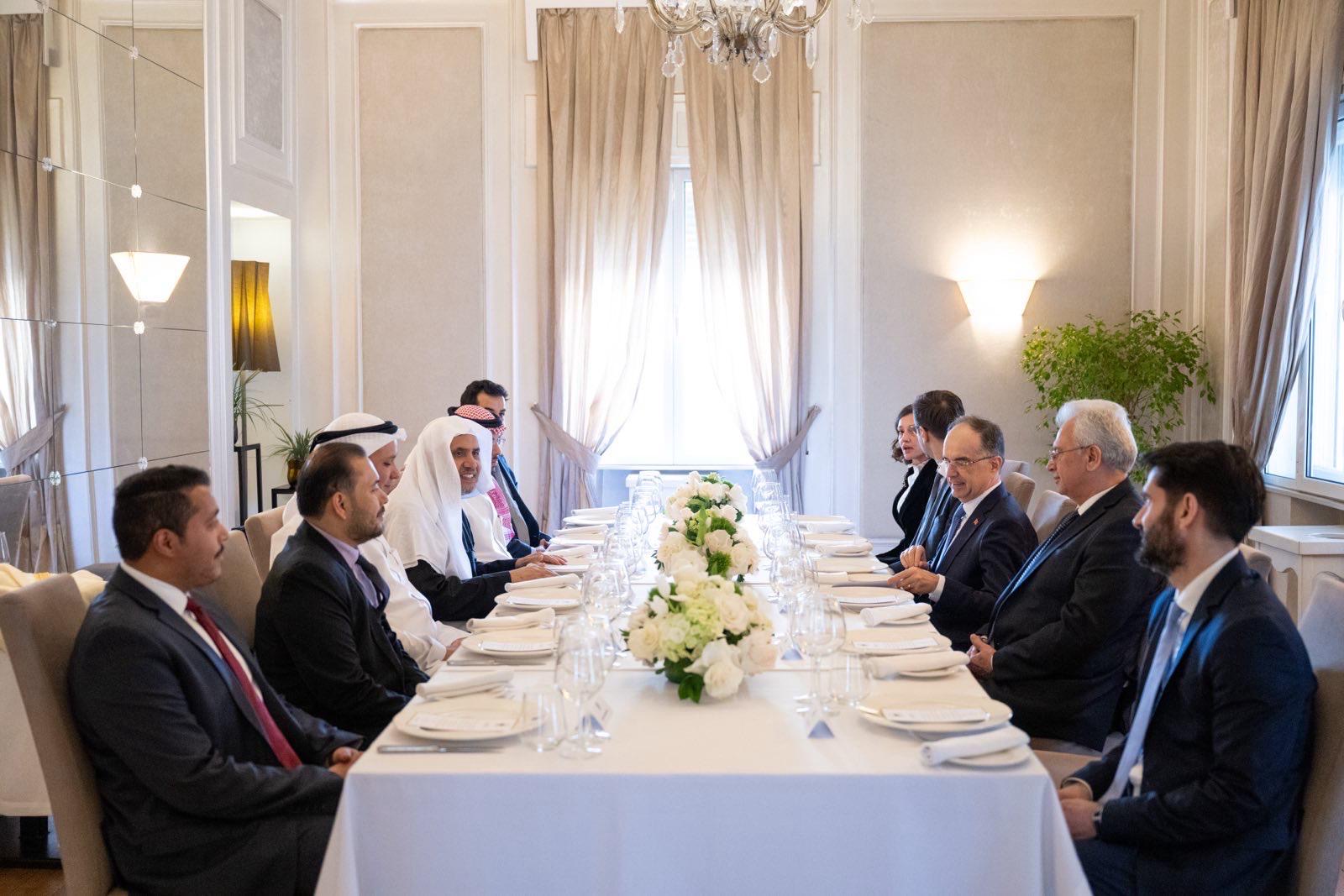 His Excellency, the President of Albania, hosted a luncheon in honor of His Excellency Sheikh Dr. Mohammed Alissa, Secretary-General of the Muslim World League and Chairman of the Organization of Muslim Scholars.