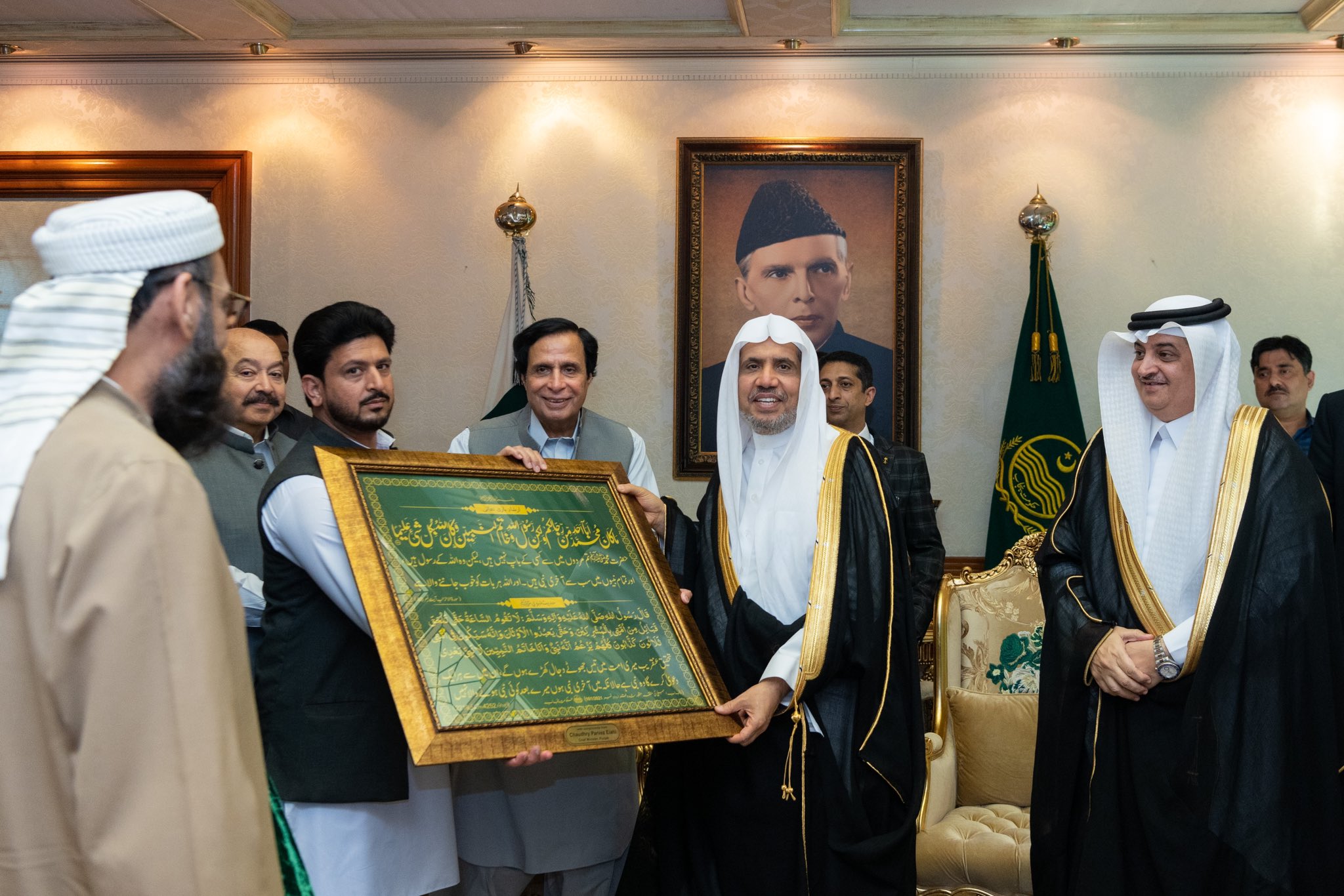 Le ministre en chef de la province du Pendjab, Pervaiz Elahi, a reçu le Secrétaire général de la LIM Mohammad Alissa