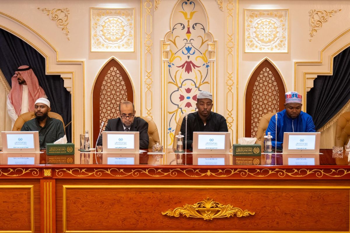 Photograph of delegates during the Opening of the “International Forum on Scientific Miracles in the Qur’an and Sunnah”: