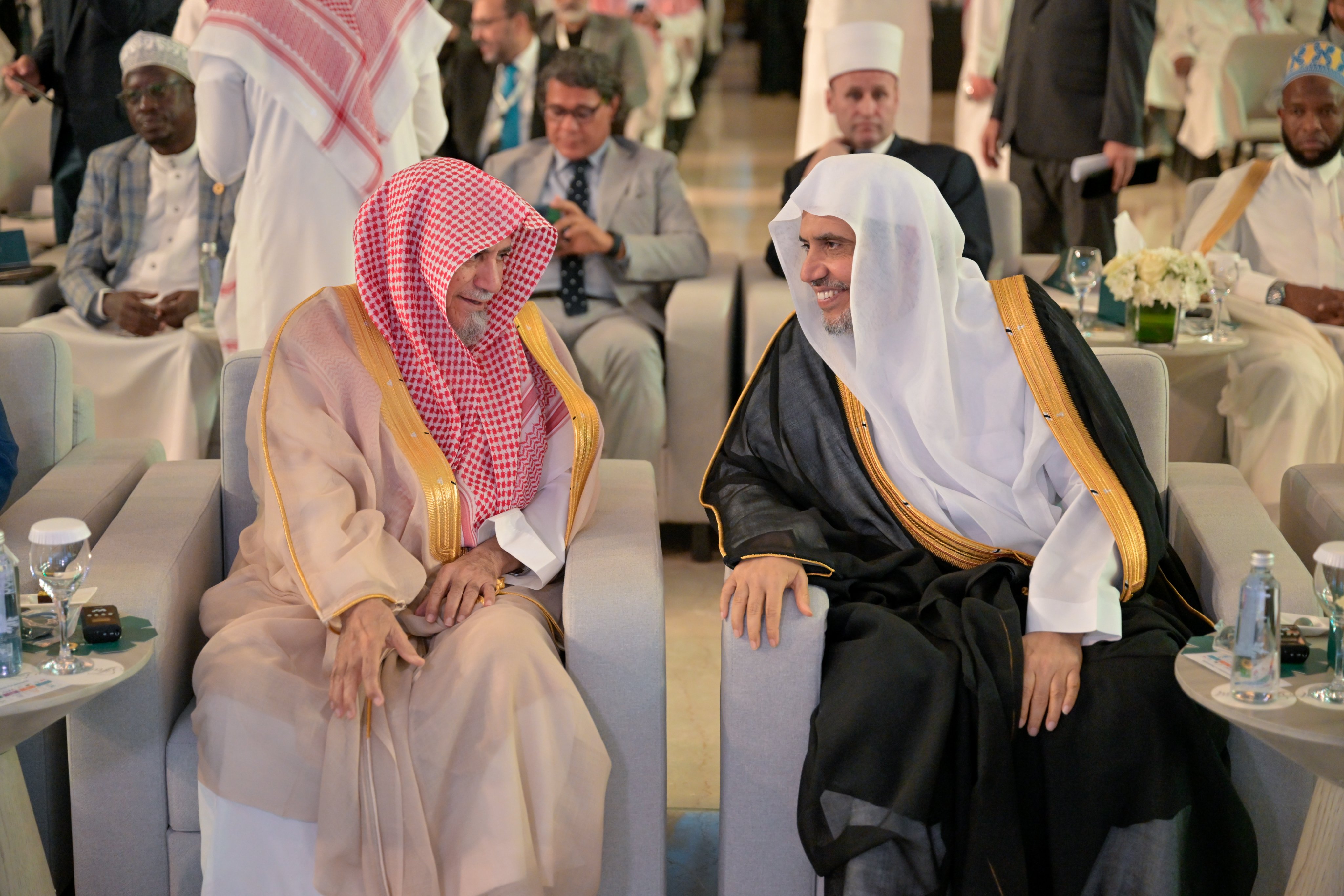 تحظى فكرةُ المنصّة بإجازةٍ رسميةٍ من المجمع الفقهي الإسلامي