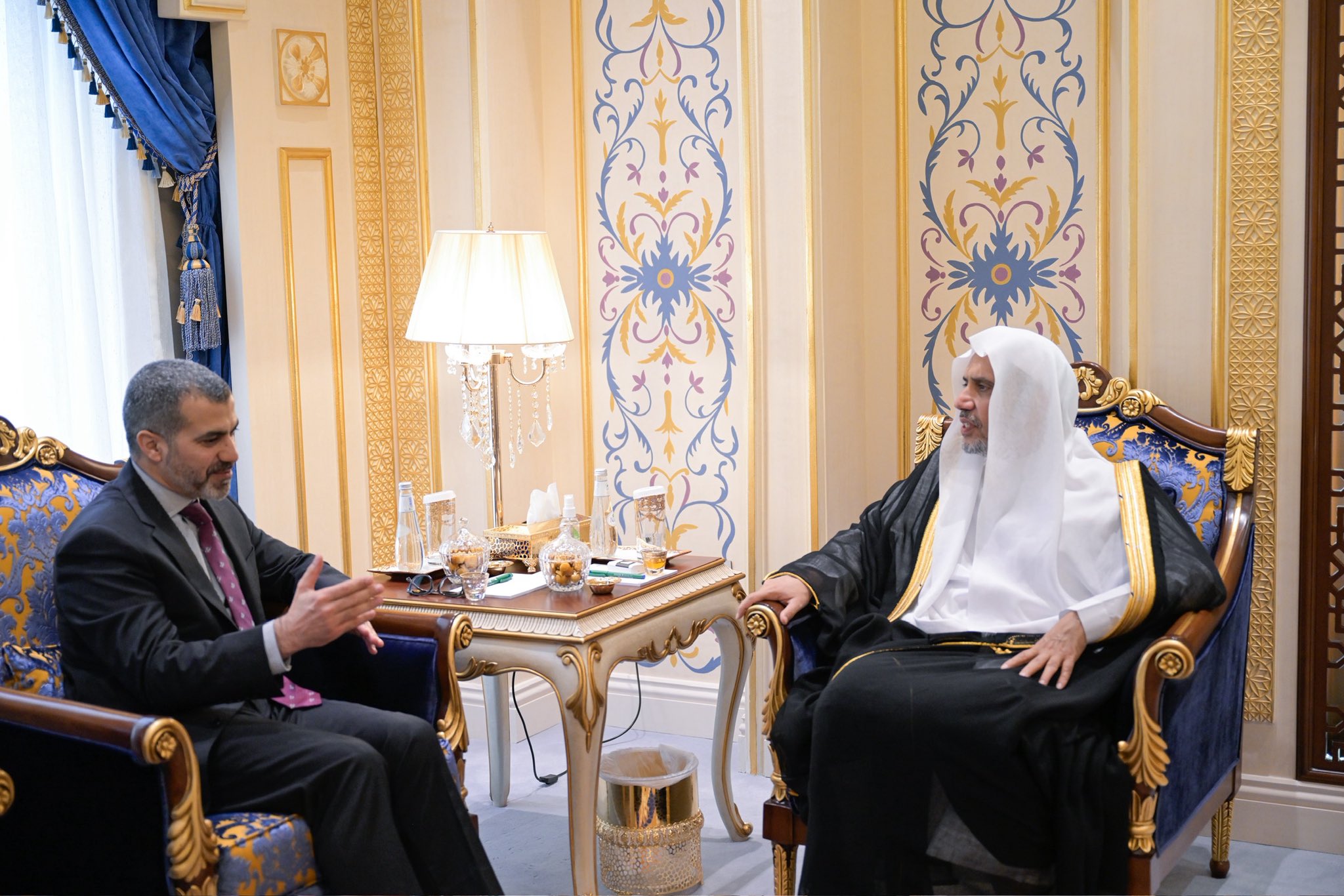 At the MWL’s headquarters in Makkah, His Excellency Sheikh Dr. MohammedAlissa, Secretary-General of the MWL and Chairman of the Organization of Muslim Scholars, met with H.E. Muhammad Samir Al-Naqshbandi