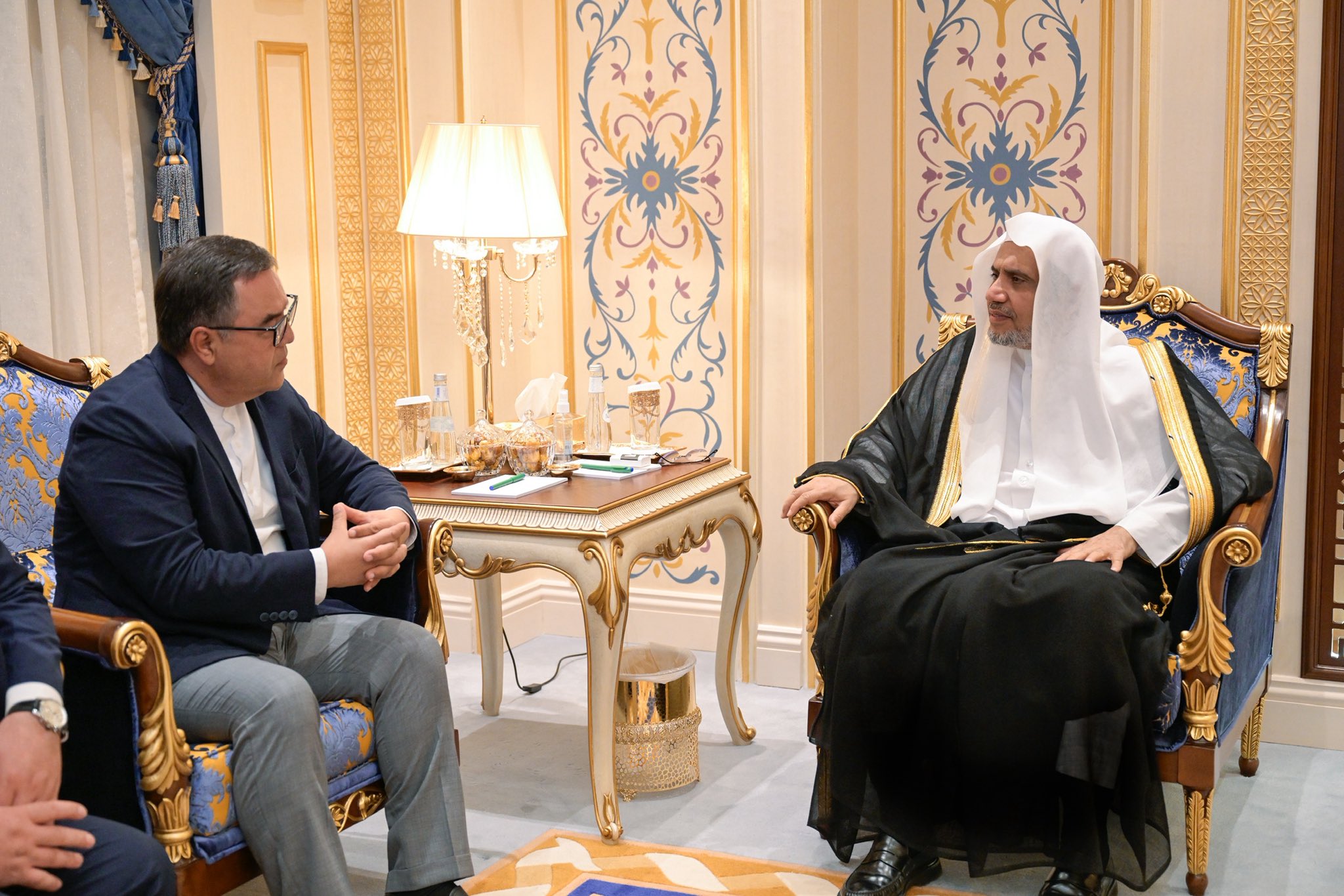 At the headquarters of the Muslim World League (MWL) in Makkah, H.E. Sheikh Dr. MohammedAlissa, Secretary-General of the MWL and Chairman of the Organization of Muslim Scholar
