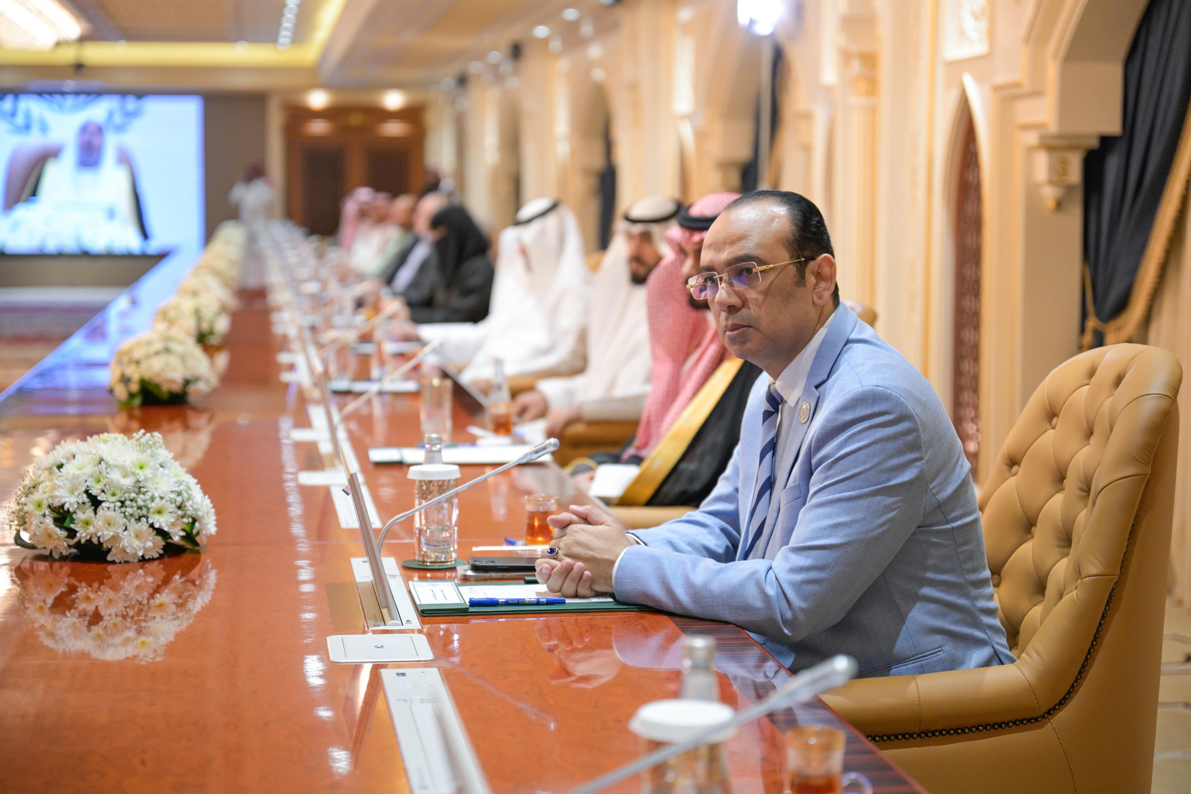 د.العيسى يُدشّن الخطة الاستراتيجية "المطورة" والحوكمة "المُحَدَّثة" لرابطة العالم الإسلامي