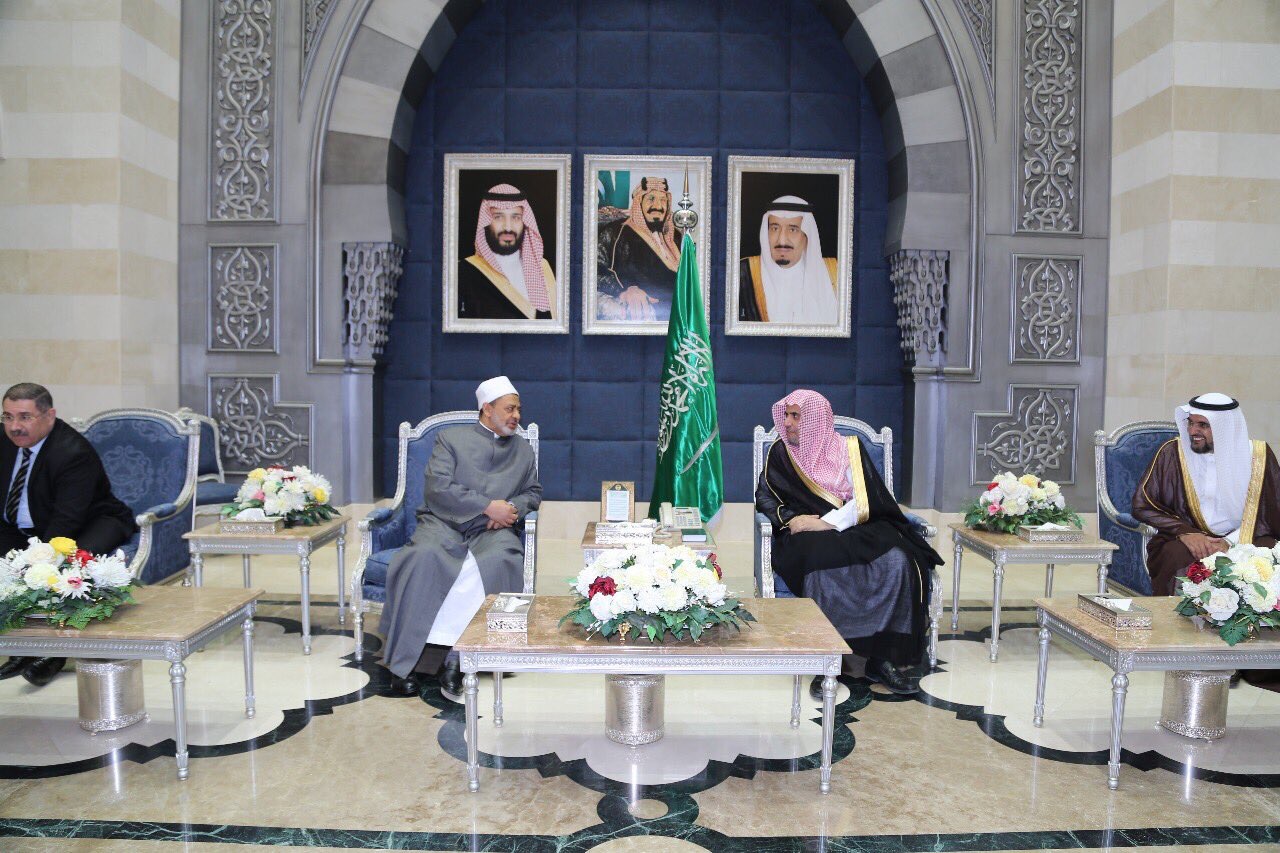 H.E the MWL's S.G. received His Eminence the Dean of Al-Azhar, Prof. Dr. Sheikh Ahmad Tayeb at Jeddah International Airport