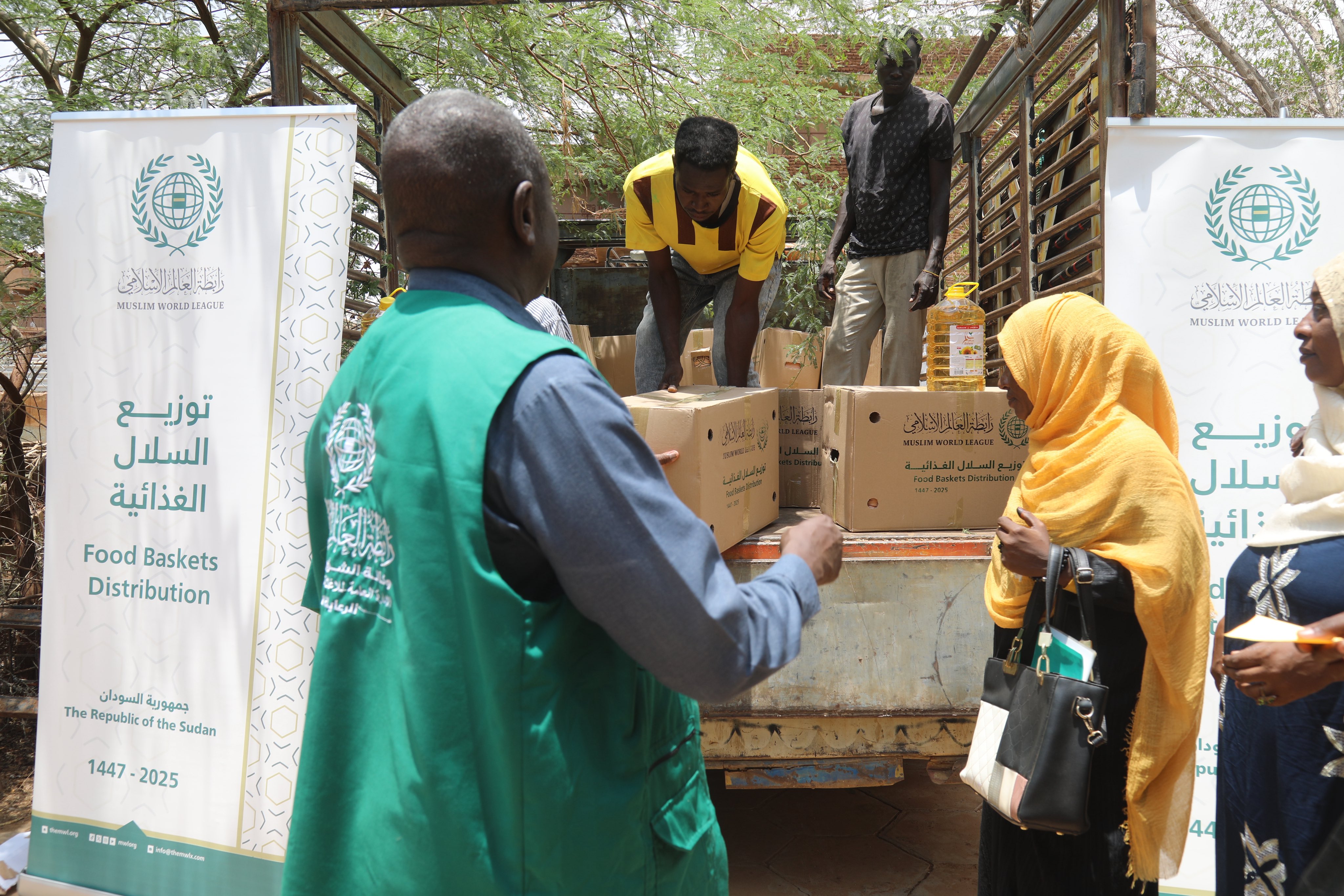 Le bureau de la Ligue islamique mondiale en République du Soudan poursuit ses programmes humanitaires et médicaux, malgré tous les défis liés à la guerre, en coordination directe avec les autorités compétentes.