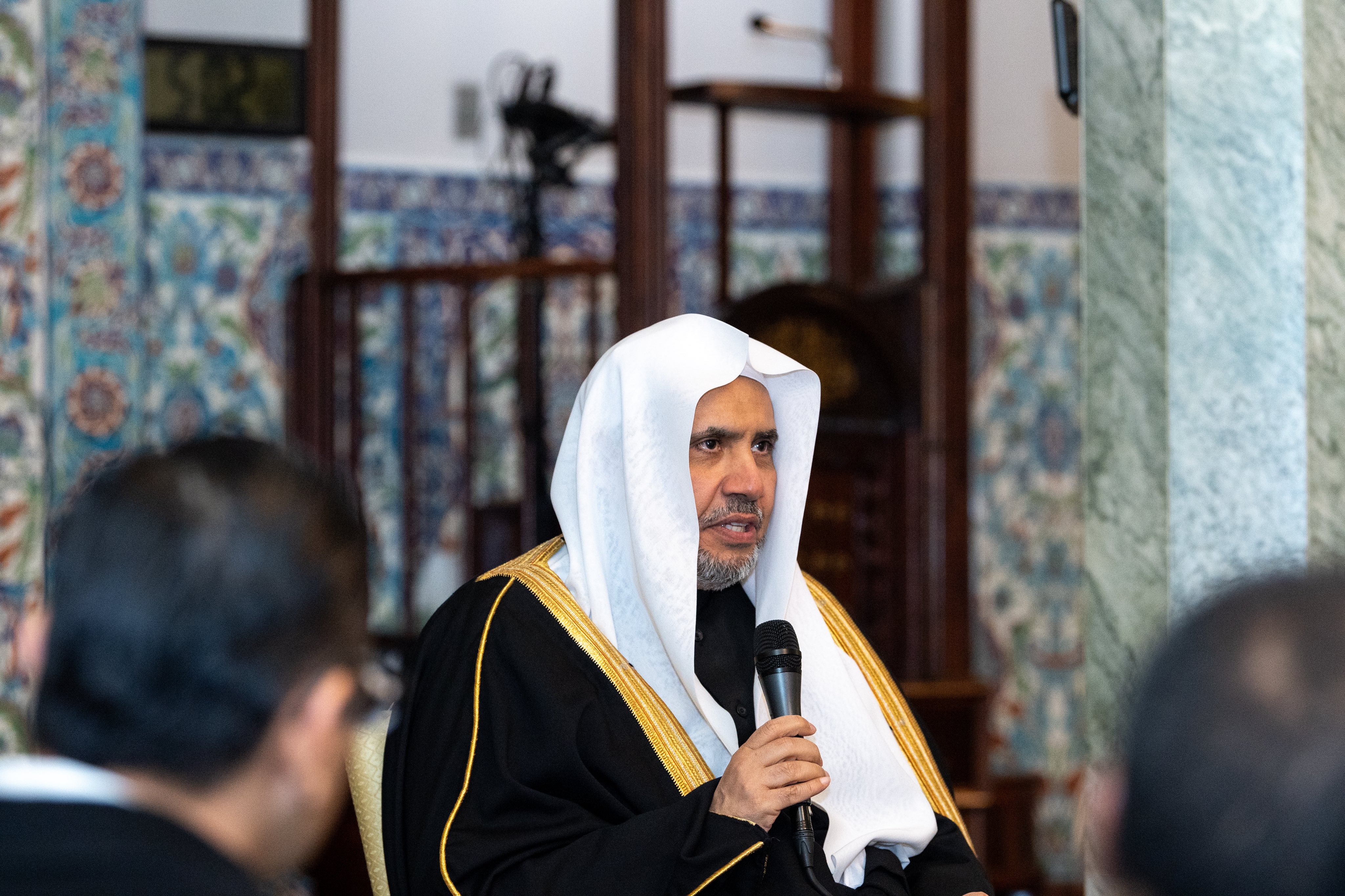 جناب دبیر کل، رئیس انجمن علمای مسلمان، آقای دکتر شیخ محمد العیسی، در مرکز اسلامی واشنگتن، نشست شورای موسسان رهبران اسلامی در آمریکا، هر دو بخش شمالی و جنوبی آن را افتتاح نمود