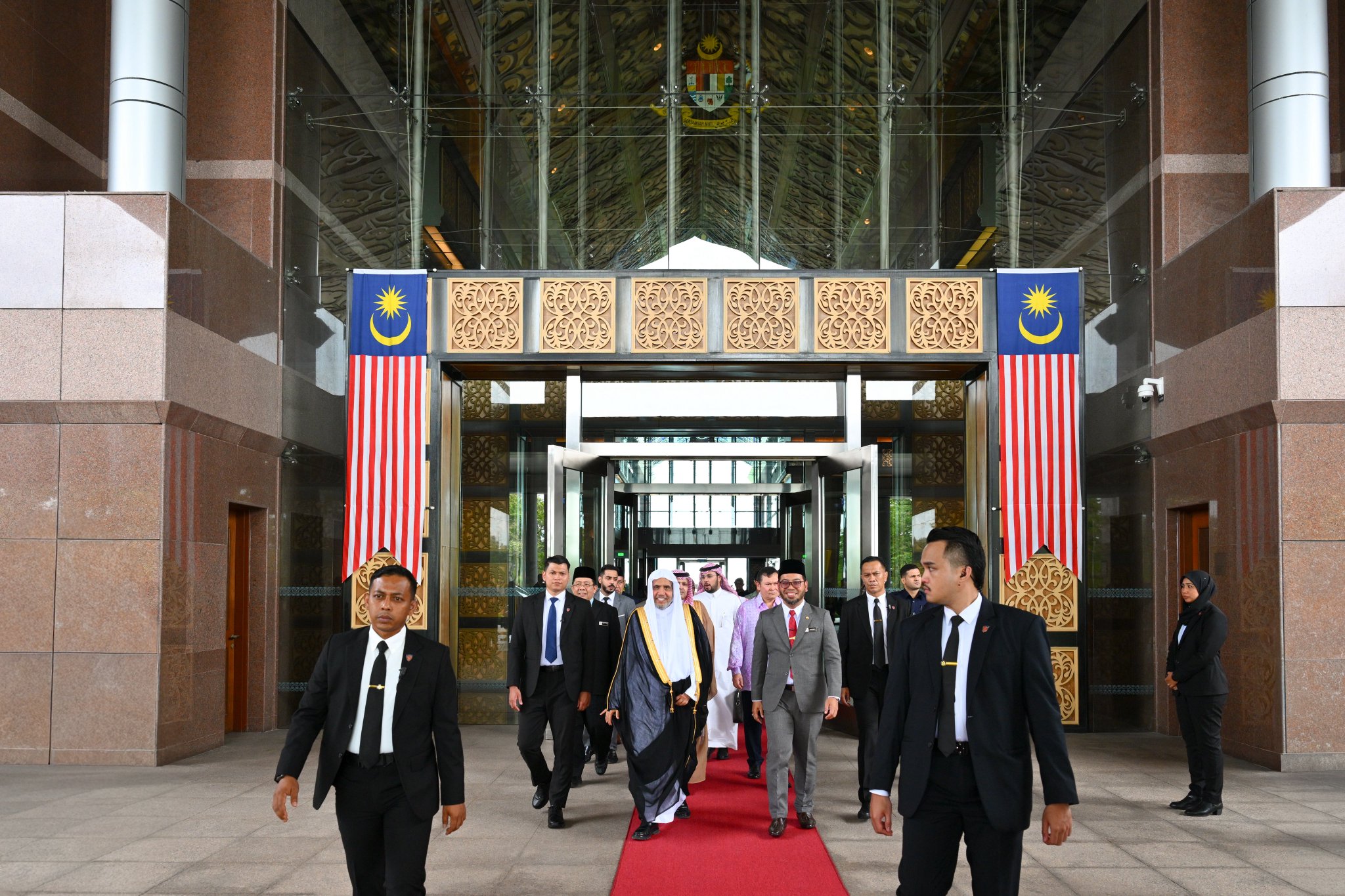 H.E. Sheikh Dr. Mohammed Al-Issa, Secretary-General of the Muslim World League and Chairman of the Organization of Muslim Scholars, arrived at Kuala Lumpur International Airport