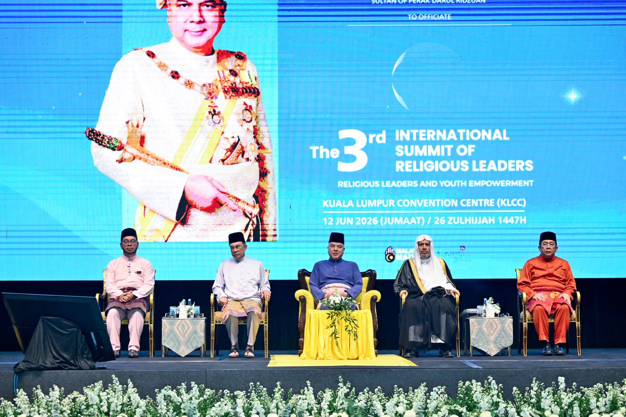 صور من القمة الدولية الثالثة للقيادات الدينية، بمشاركة معالي الأمين العام، رئيس هيئة علماء المسلمين، فضيلة الشيخ د. ⁧‫محمد العيسى‬⁩ ‬⁩ متحدثا رئيسيا في حفل الافتتاح