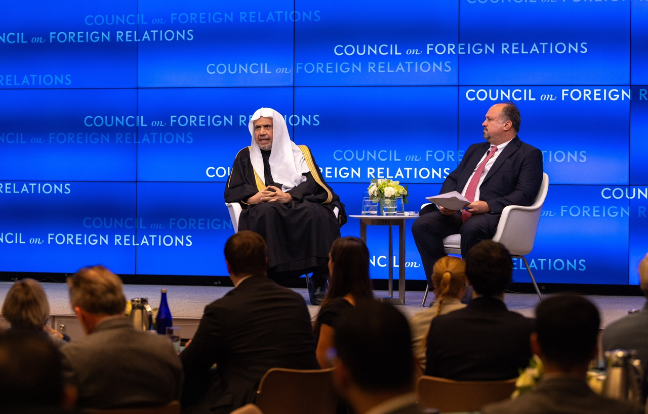 ‏Pekan lalu, Dewan Hubungan Luar Negeri Amerika (CFR) menjamu Yang Mulia Sekretaris Jenderal LMD, Ketua Majelis Asosiasi Muslim, Syekh Dr. Mohammed Al-issa, di kantor pusatnya di New York