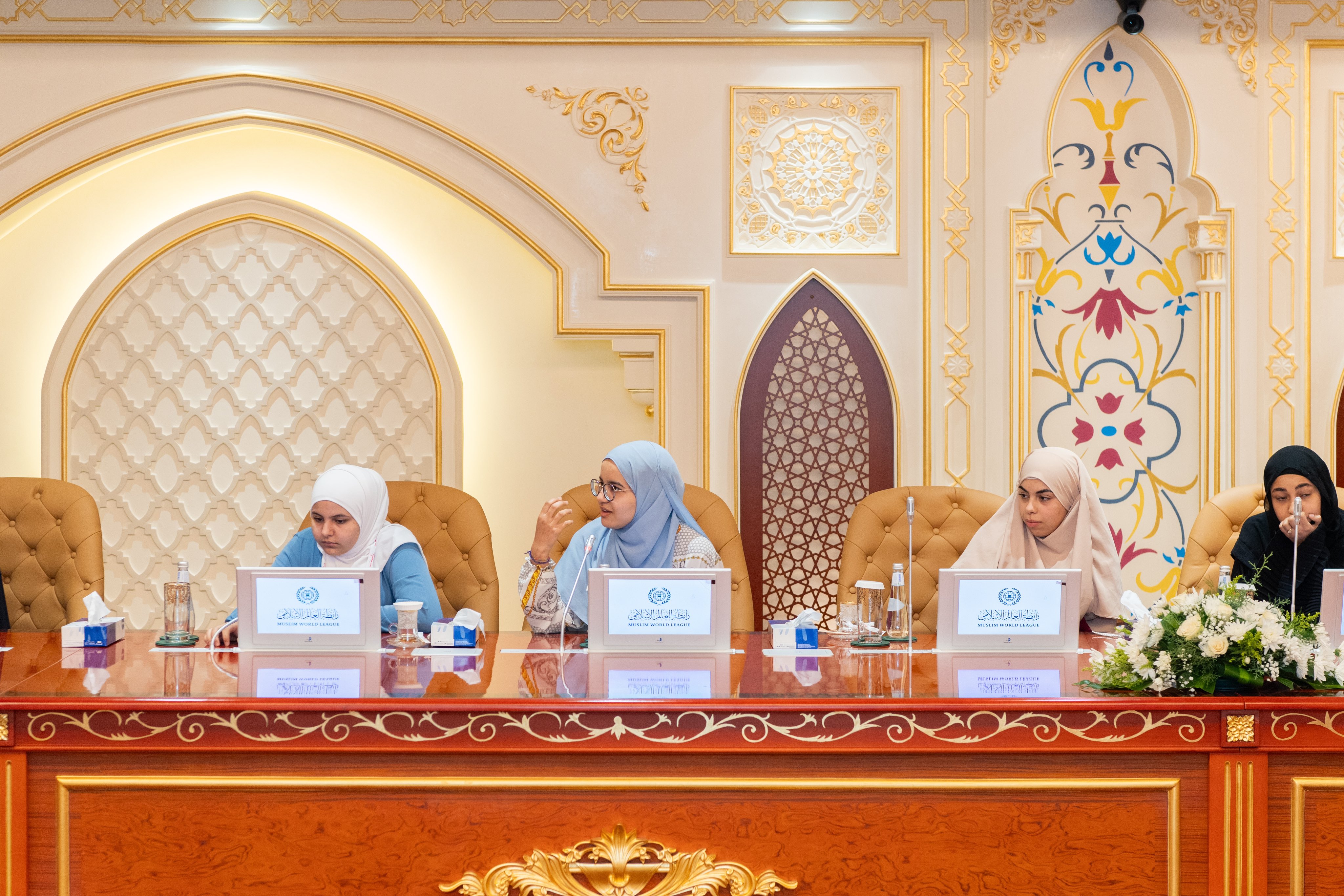 Kemarin siang, dalam pertemuan Yang Mulia Sekretaris Jenderal LMD, Ketua Asosiasi Ulama Muslim, Syekh Dr. Mohammed Al-issa, dengan delegasi mahasiswa dari minoritas Muslim di universitas-universitas Eropa