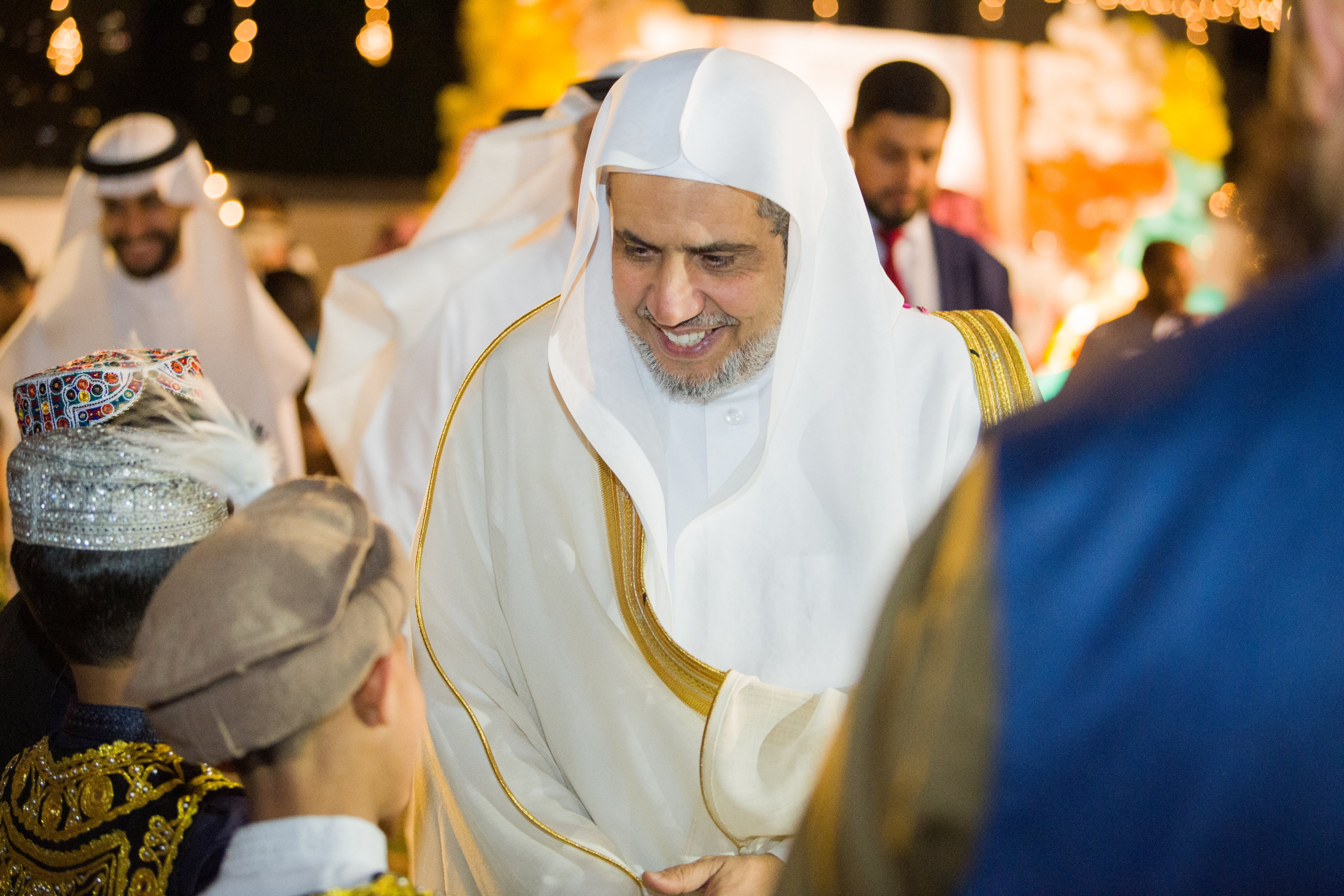 رابطہ عالم اسلامی کے سیکرٹری جنرل شیخ ڈاکٹر محمد العیسی کی پاکستان میں علی بن ابی طالب”رضی اللہ عنہ“ یتیم خانہ کے بچوں کے ساتھ عید کے لمحات کی تصاویر۔ اس سینٹر سے 4600 سے زائد یتیم بچے مستفید ہورہے ہیں: