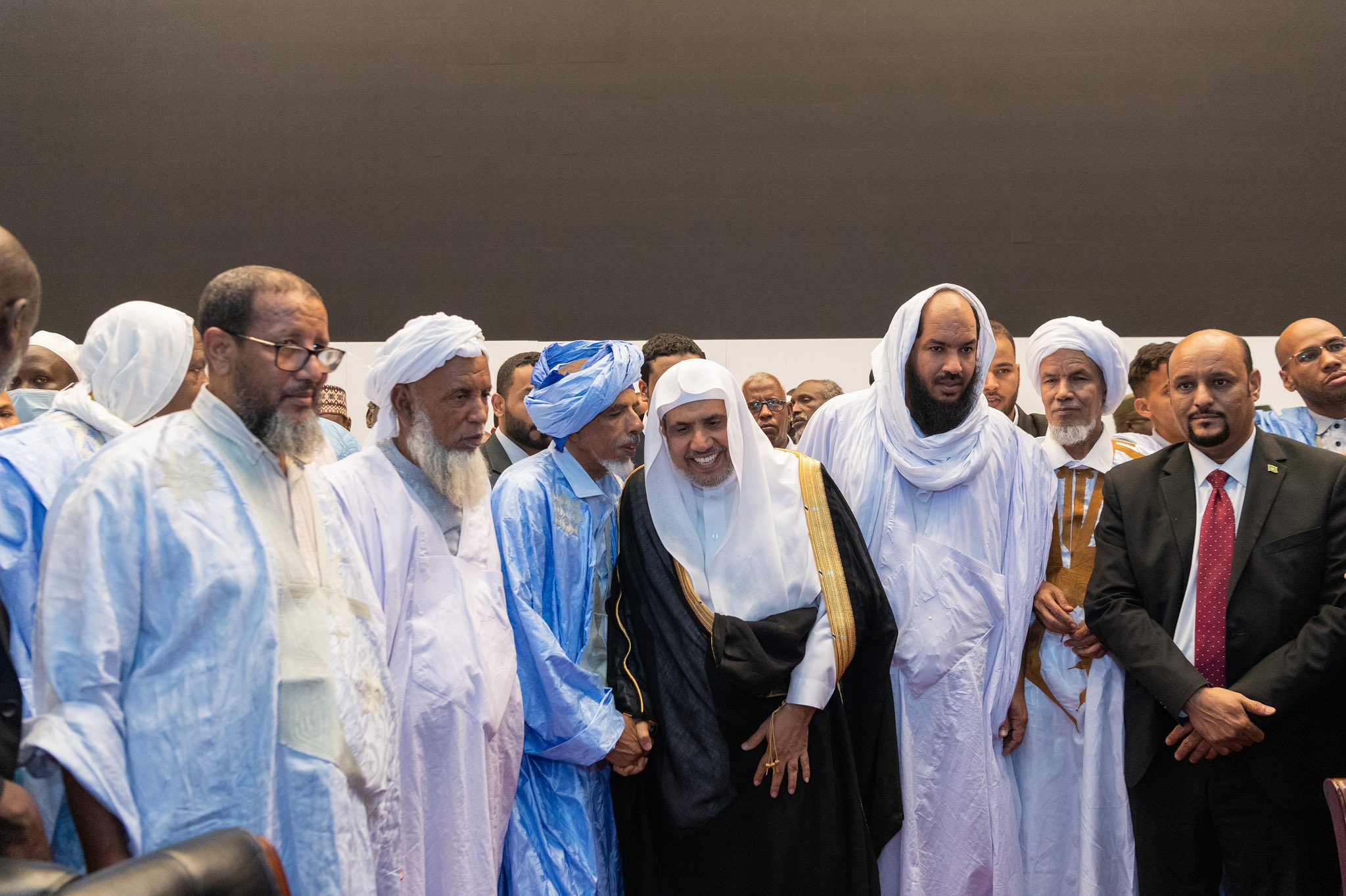 Fortalecer los lazos de los musulmanes de África con su profundidad islámica y el vínculo de su comunidad Desde el lugar al que se dirigen los corazones, la Qibla universal: