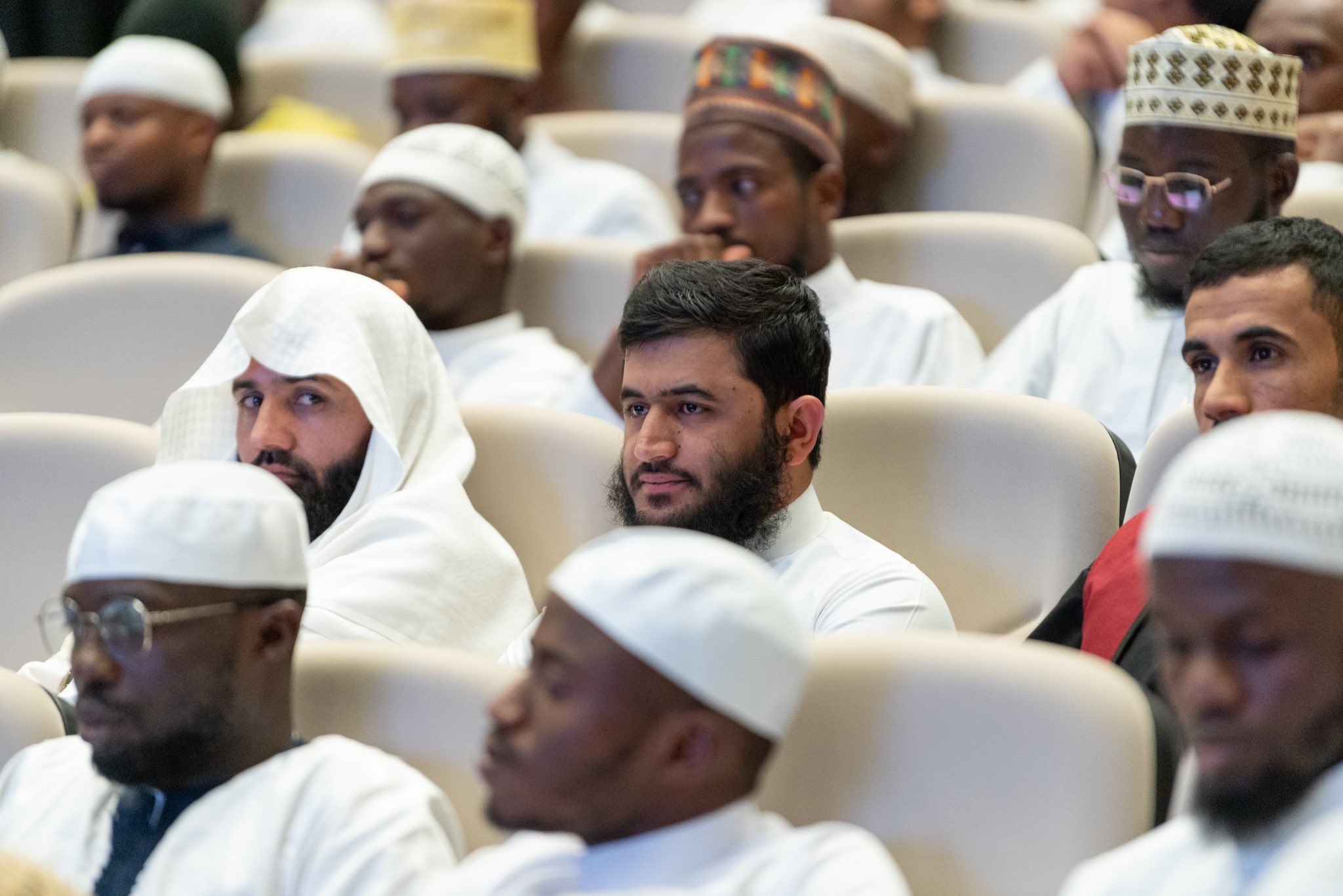 El Secretario General, Sheij Mohammed Al-Issa , abordó durante la conferencia internacional organizada por el ministerio de Educación en Arabia Saudita el carácter único de los dos documentos históricos: