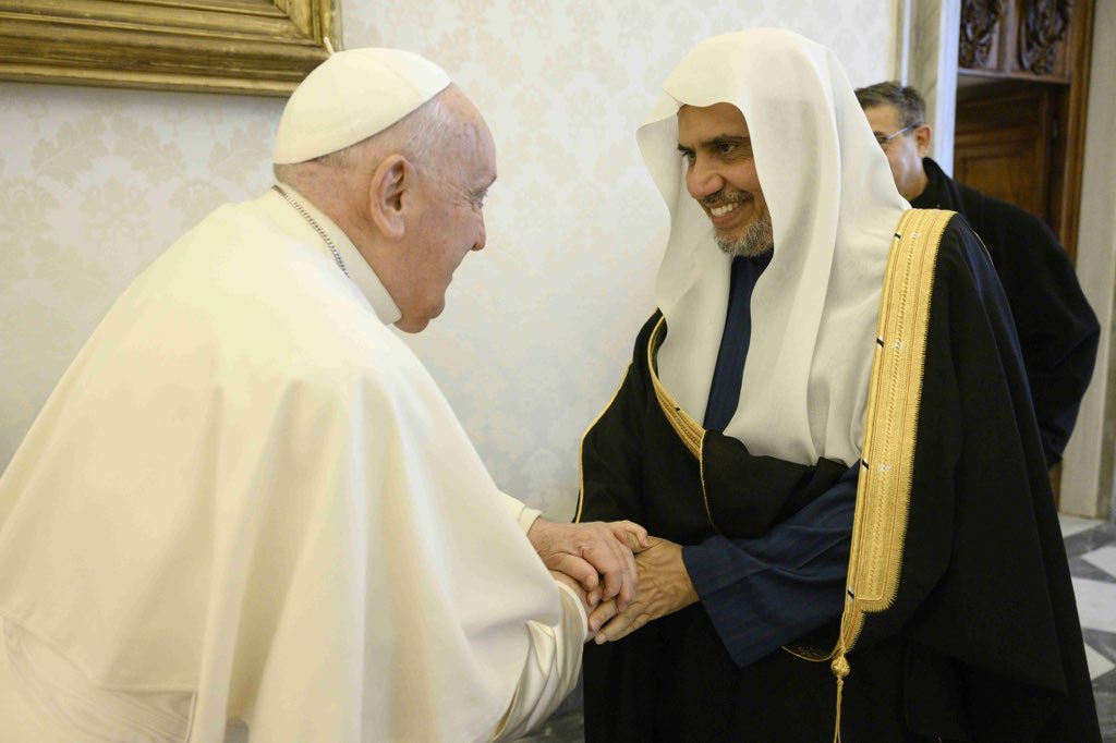 El Papa Francisco recibió en el Vaticano al Secretario General, Presidente de la Comisión de Ulemas, el Sheij Mohammed Al-Issa