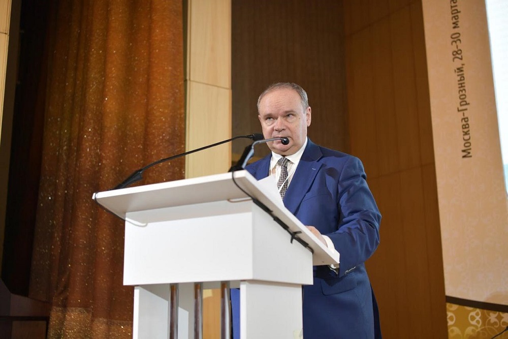    La Conférence a bénéficié d'un haut patronage officiel de la Russie grâce à une représentation gouvernementale de haut niveau.