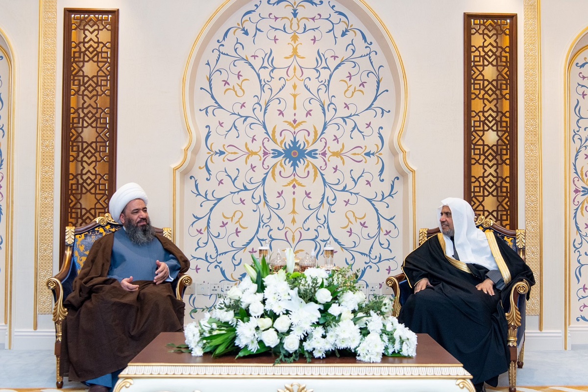جناب دبیرکل، دکتر. محمد آل عیسی در دفتر خود در مکه مکرمه با جناب شیخ فاضل البدیری، مرجع دینی عراق ملاقات کرد.
