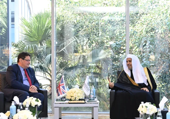 His Excellency Dr. Mohammad Alissa met with the Ambassador of the United Kingdom to the Kingdom of Saudi Arabia, Mr. Neil Crompton.