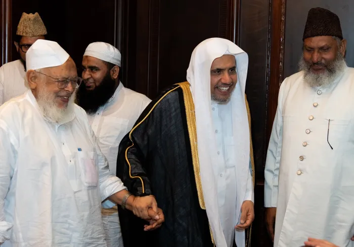 التقى معالي الأمين العام، رئيس هيئة علماء المسلمين، فضيلة الشيخ د. ⁧‫محمد العيسى‬⁩ في العاصمة الهندية نيودلهي، فضيلةَ رئيس جمعية علماء الهند الشيخ أرشد مدني، والوفدَ المرافق له