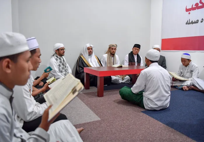 Projects under the slogan of "The language of the Quran for all":  Praise be to Allah; the continuing development of the plans of the Muslim World League to spread the Arabic language globally