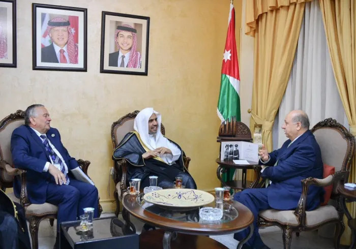 ‏معالي وزير الثقافة الأردني الأستاذ نبيه جميل شقم يستقبل بمكتبه في العاصمة عمّان معالي الأمين العام لرابطة العالم الإسلامي الشيخ الدكتور محمد العيسى