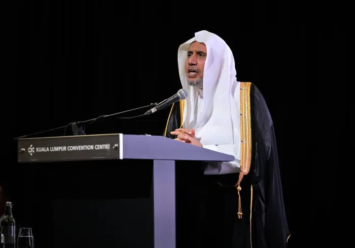دبیرکل سازمان همبستگی جهان اسلام کنفرانس «ایمان در پرتو علم و شواهد معاصر» را در مالزی افتتاح کرد