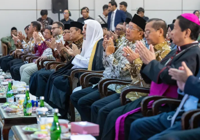 Cheikh Mohammed ben Abdelkarim Alissa, prononce le discours d’ouverture de la Conférence d’Indonésie pour l’harmonie entre les adeptes des religions.