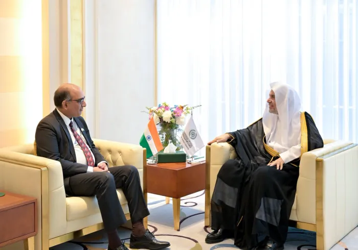 Yang Mulia Sekretaris Jenderal LMD sekaligus Ketua Organisasi Ulama Muslim, Syekh Dr. Mohammed Al-Issa , menerima kunjungan Yang Mulia Duta Besar Republik India untuk Kerajaan Arab Saudi