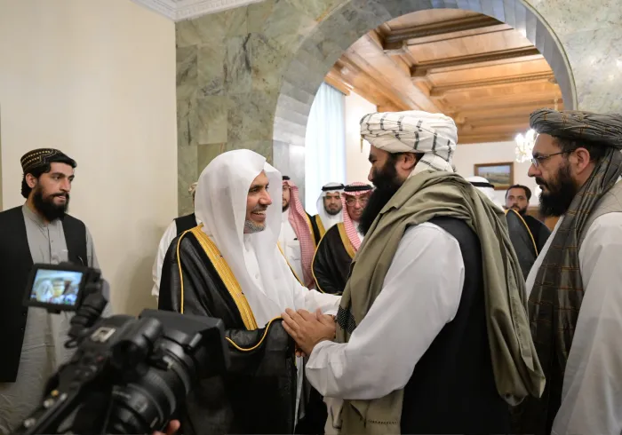 At the Chahar Chinar Palace, H.E. Sheikh Dr. Mohammed Al-issa   , Secretary-General of the MWL and Chairman of the Organization of Muslim Scholars, met with H.E. Khalifa Sirajuddin Haqqani, Minister of Interior of Afghanistan.
