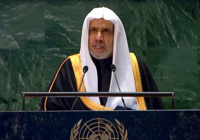 ‏الإسلاموفوبيا ليست تهديدًا للمسلمين فحسب، بل خطرٌ يُهدِّد الإنسانية جمعاء، ويزرع الفرقة بين الأمم والمجتمعات. ‏وتُواصل رابطة العالم الإسلامي التصدِّي لها عبر حزمة من المبادرات الدولية الشاملة، في أبرز منصات التأثير الأممية والأكاديمية والإعلامية.