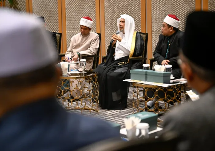 أمينُ عامّ رابطة العالَم الإسلاميّ يجتمعُ مع كبار علماء ماليزيا من عموم الولايات