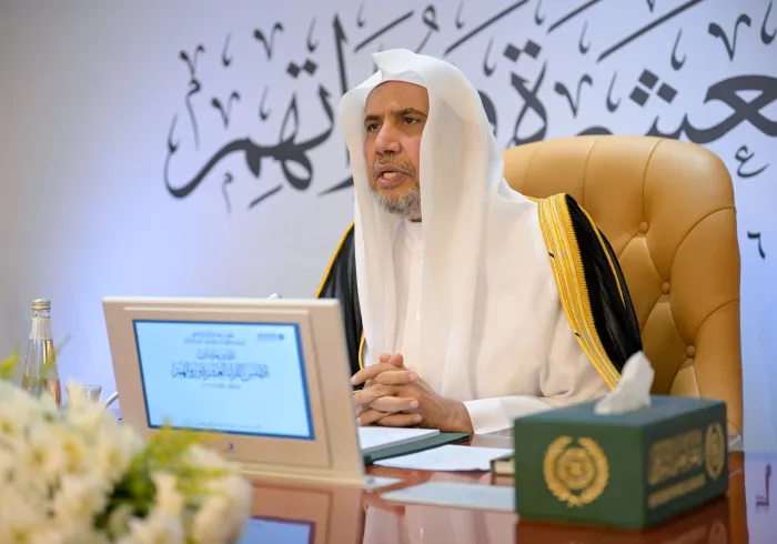 صور من حفل تدشين معالي الأمين العام، رئيس هيئة علماء المسلمين، فضيلة الشيخ د.⁧‫ محمد العيسى‬⁩ ‬⁩، في مقرّ الرابطة بمكة المكرمة، كتابَ «أطلس القُرّاء العشرة ورُواتهم» بحضور المؤلف الشيخ سامي المغلوث