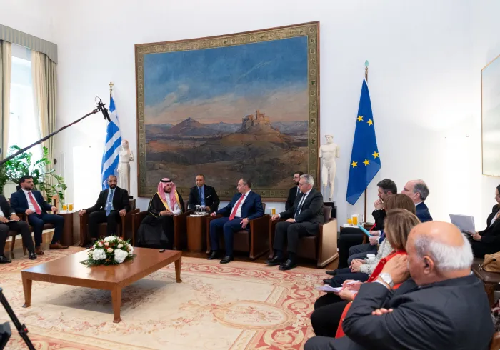 On behalf of His Excellency Sheikh Dr. Mohammed Al-issa, Secretary-General of the MWL, Mr. Abdulwahab Al-Shehri, Assistant Secretary-General for Corporate Communication, met with His Excellency Ioannis Plakiotakis, First Deputy Speaker of the Hellenic Parliament, at the parliament’s headquarters in Athens.