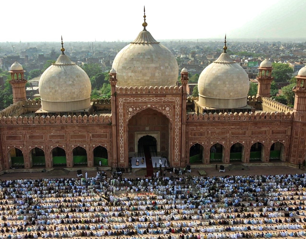 Dr. Al-Issa delivered the sermon of Friday prayer at Pakistan’s largest mosques:
