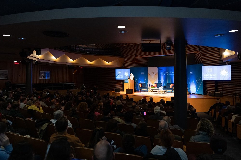 اتحادیه جهانی مسلمانان با دانشگاه کلمبیا، ایالات متحده، قرارداد مشارکت امضا می کند و &quot;آزمایشگاه ادیان بین المللی&quot; را در محوطه دانشگاه در نیویورک راه اندازی می کند.