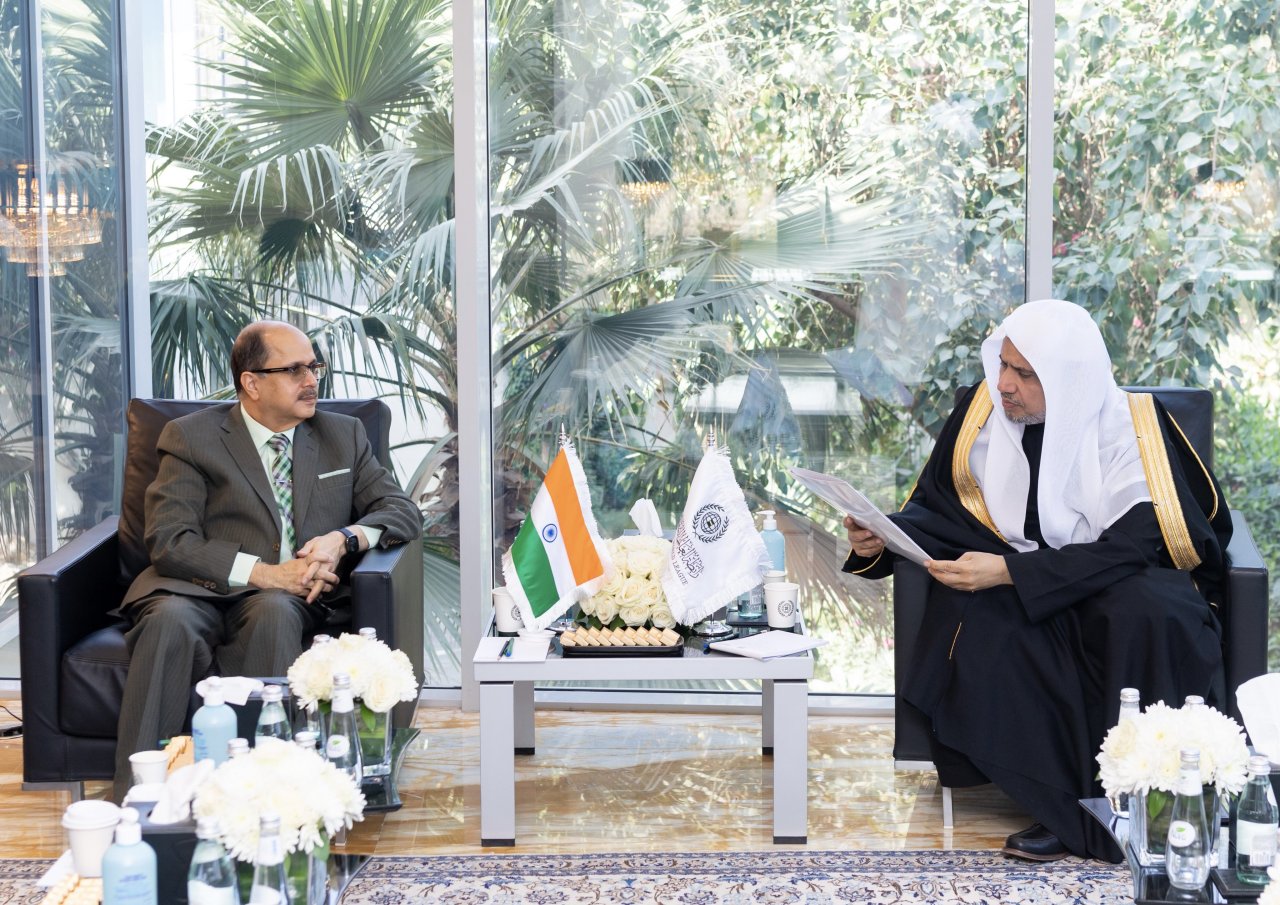 His Excellency Dr. Mohammad Alissa met with H.E. Dr. Ausaf Sayeed, the Ambassador of the Republic of India to the Kingdom of Saudi Arabia