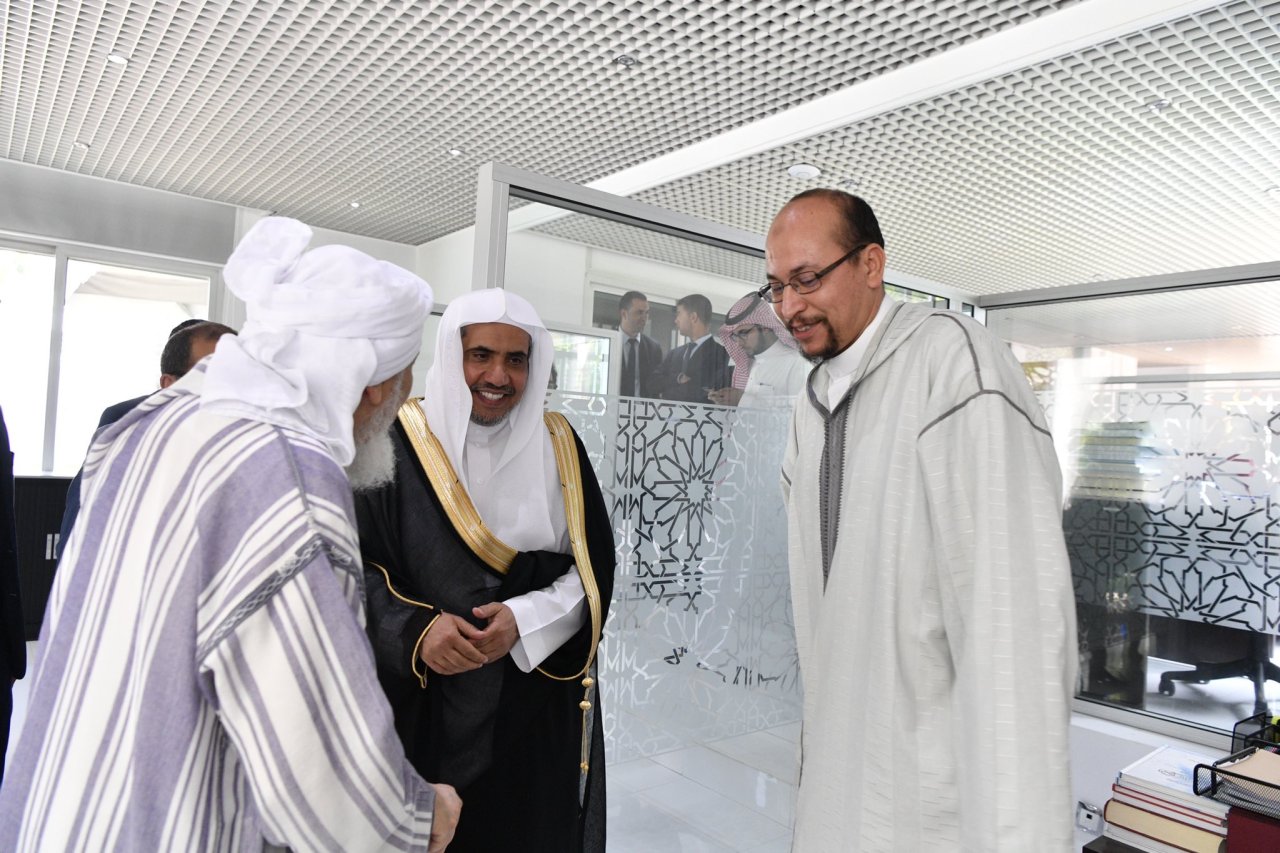 رابطہ عالم اسلامی کے سیکرٹری جنرل نے رباط میں فروغِ امن فورم کے آفس کا دورہ کیا