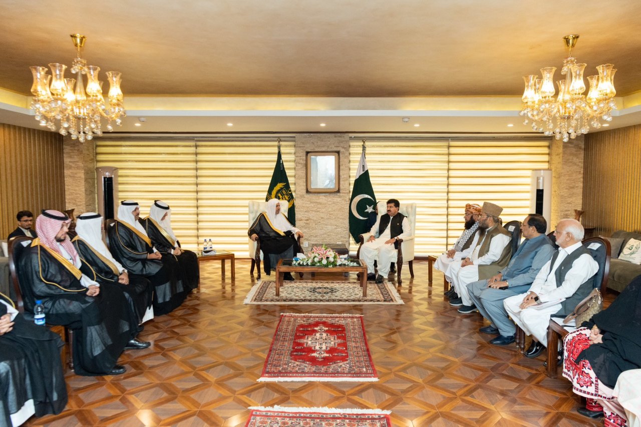 Dr. Al-Issa meets the Chairman of the Senate of Pakistan, Senator Sadiq Sanjrani