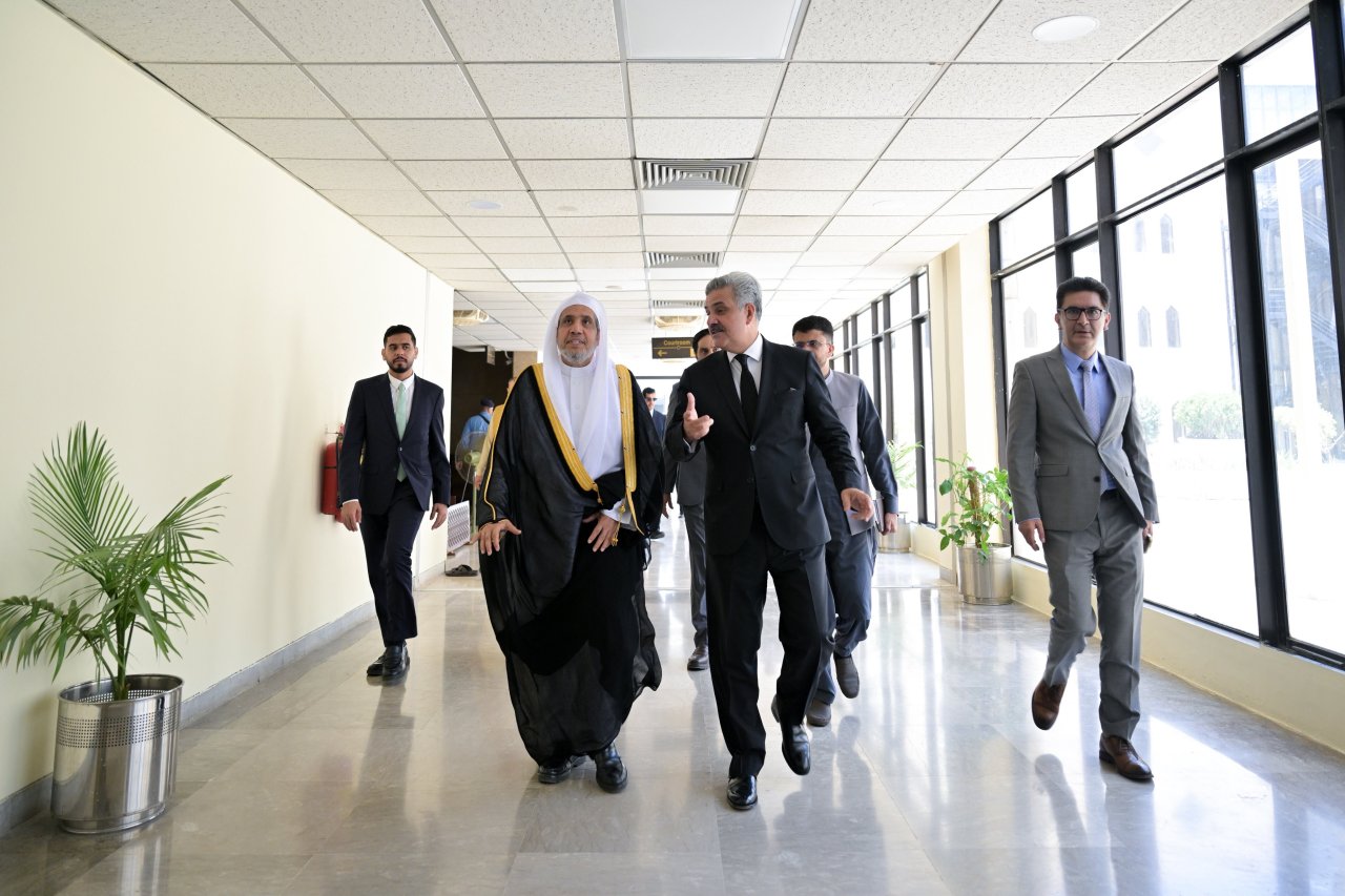Ketua Senat dan Ketua Mahkamah Agung Pakistan Menerima Kunjungan Sekretaris Jenderal Liga Muslim Dunia