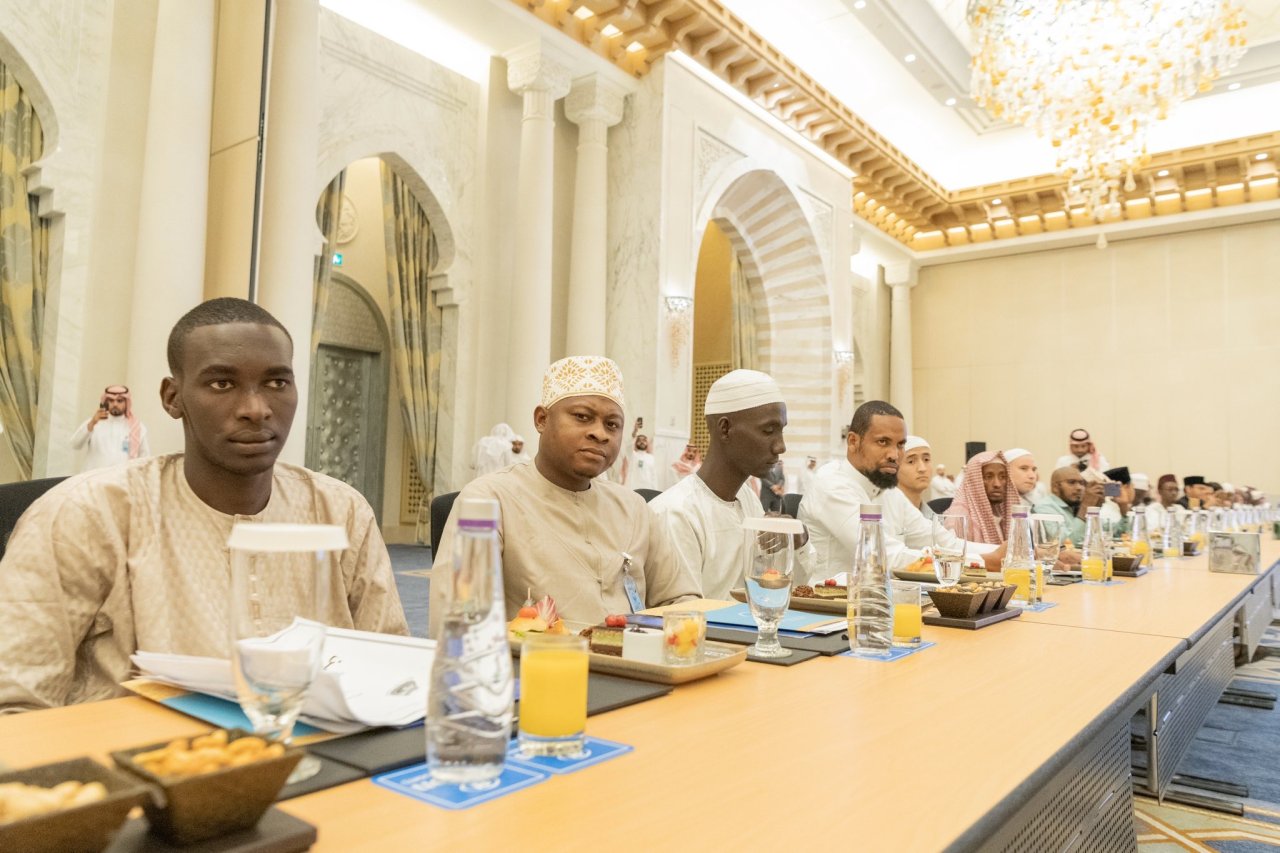 Le D.Mohammad Alissa lors de l’ouverture du séminaire « Au service  des deux révélations » : « Nous adorons Allah lorsque nous sommes au service du Coran et de la Sounna, lorsque nous apprenons nous enseignons nous pratiquons nous suivons et nous évaluons ».