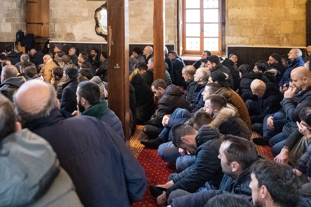 د.العيسى يخطب في جامع بلغراد بجمهورية صربيا